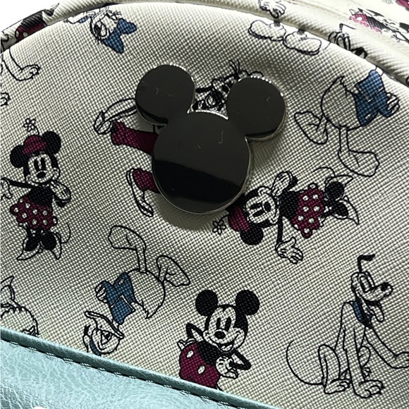 Disney backpack - clean in and out - EUC - used once BAGSBIN1 main image 5